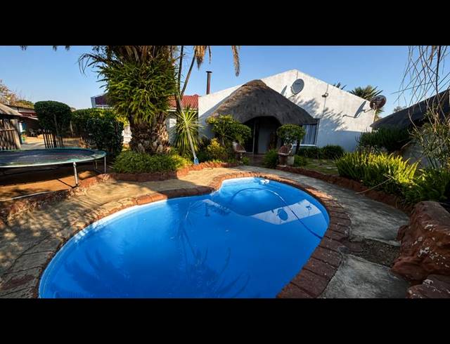 3 BEDROOM PROPERTY TO RENT IN STRUISBULT